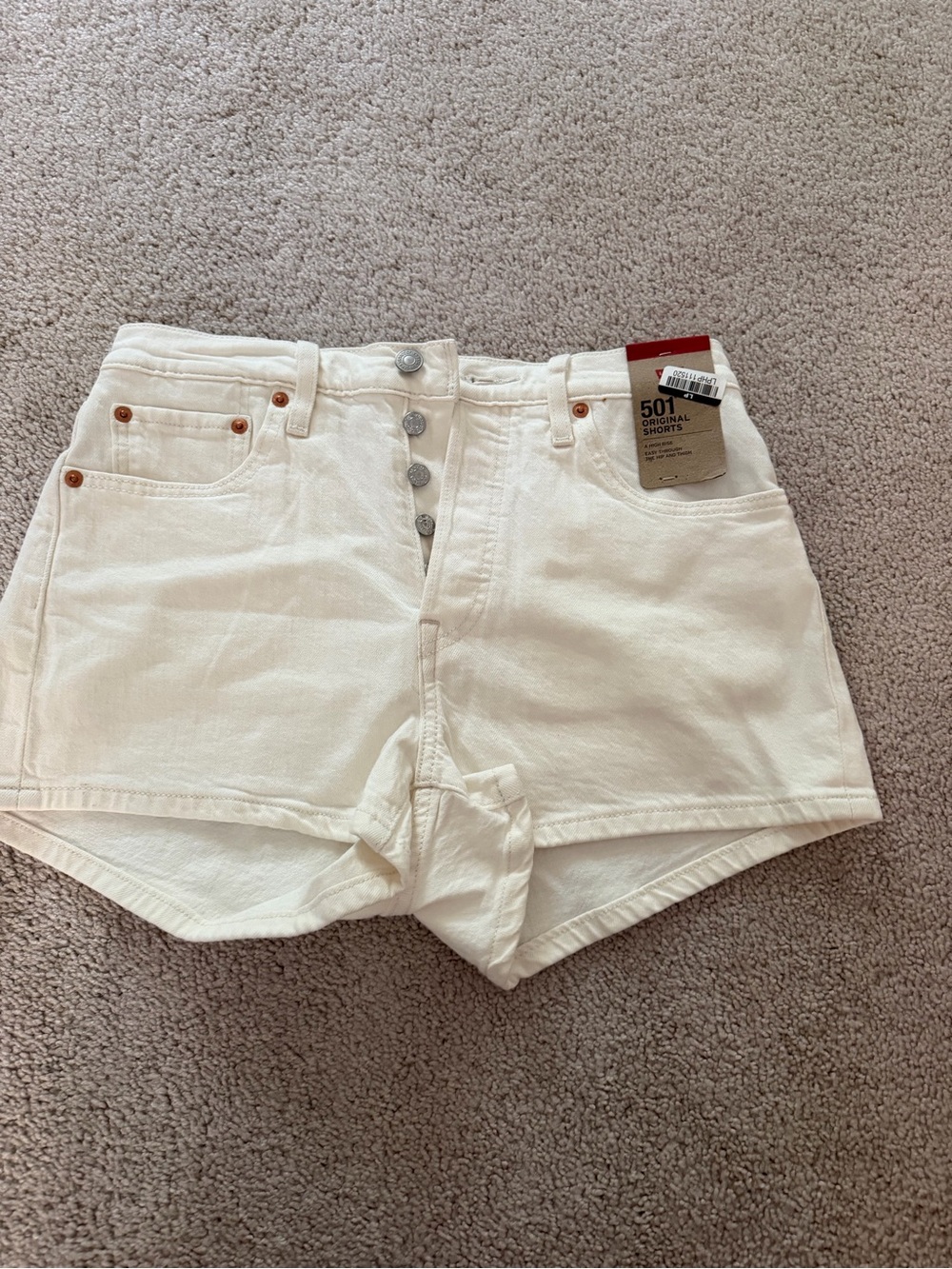 Levi’s 501 shorts size 28